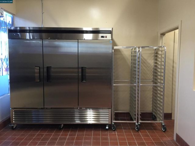 2818 Macarthur Blvd, Oakland, CA 94602