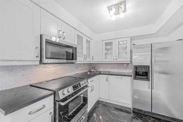 1658 Bay Rd 701, Miami Beach, FL 33139