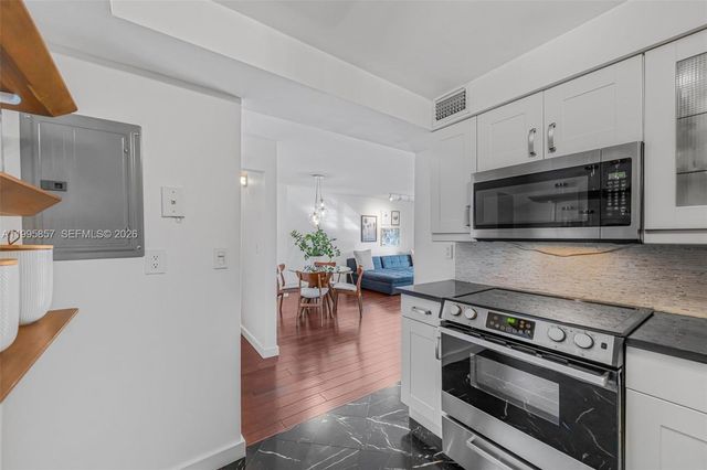 1658 Bay Rd 701, Miami Beach, FL 33139