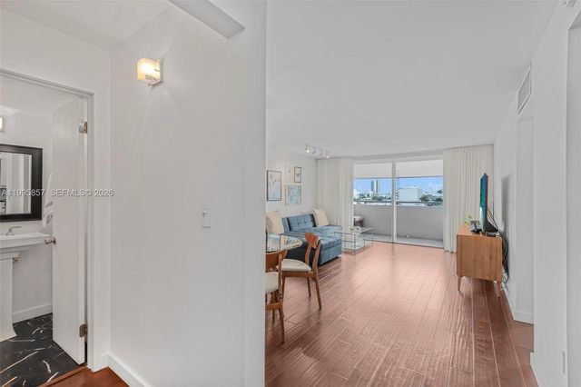 1658 Bay Rd 701, Miami Beach, FL 33139