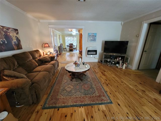 416036 La Vista Drive, Checotah, OK 74426