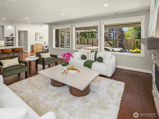 1055 SE 13th Place, North Bend, WA 98045