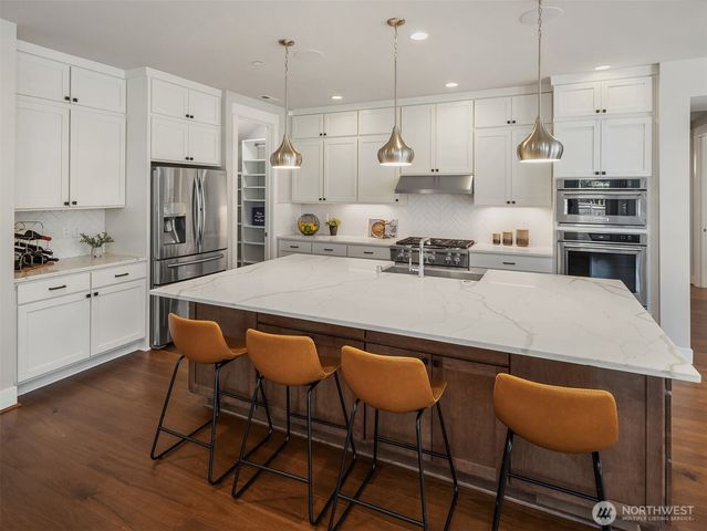 1055 SE 13th Place, North Bend, WA 98045