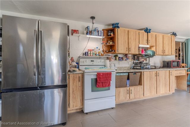 1045 Pin Oak Street, Lake Placid, FL 33852