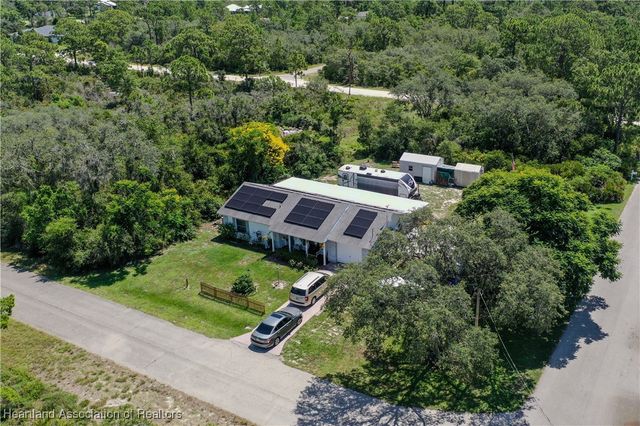 1045 Pin Oak Street, Lake Placid, FL 33852