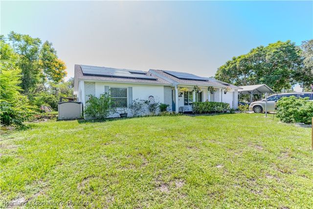 1045 Pin Oak Street, Lake Placid, FL 33852