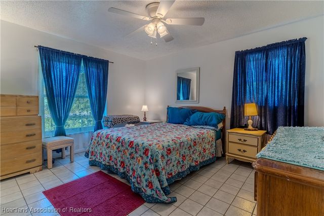 1045 Pin Oak Street, Lake Placid, FL 33852