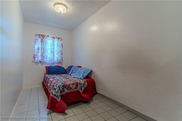 1045 Pin Oak Street, Lake Placid, FL 33852