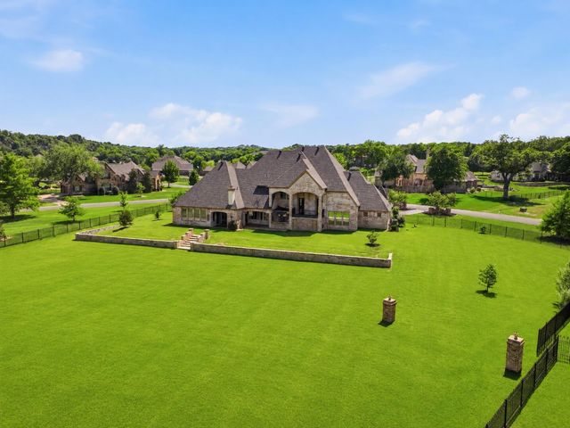 132 The Lakes Drive, Aledo, TX 76008