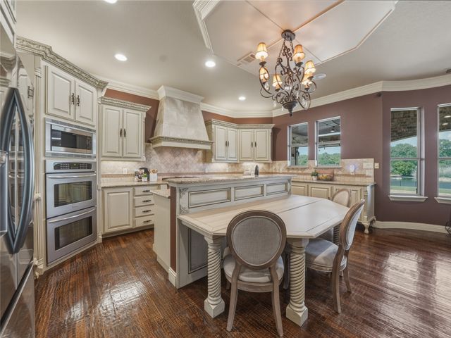 132 The Lakes Drive, Aledo, TX 76008