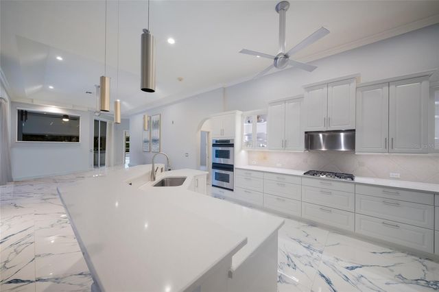 7920 ROYAL QUEENSLAND WAY, Lakewood Ranch, FL 34202