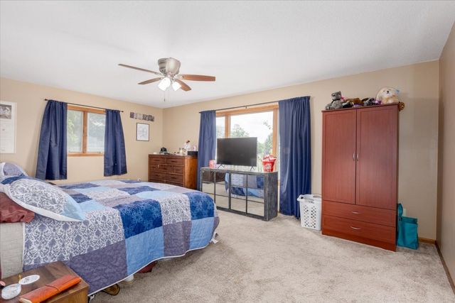 812 Lakeview Drive, Osceola, IA 50213