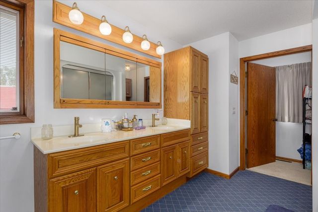 812 Lakeview Drive, Osceola, IA 50213