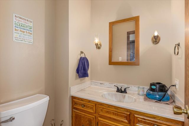 812 Lakeview Drive, Osceola, IA 50213