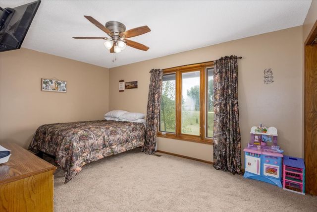 812 Lakeview Drive, Osceola, IA 50213