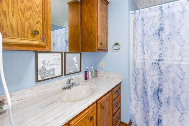 812 Lakeview Drive, Osceola, IA 50213