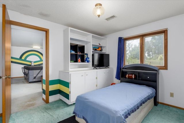 812 Lakeview Drive, Osceola, IA 50213