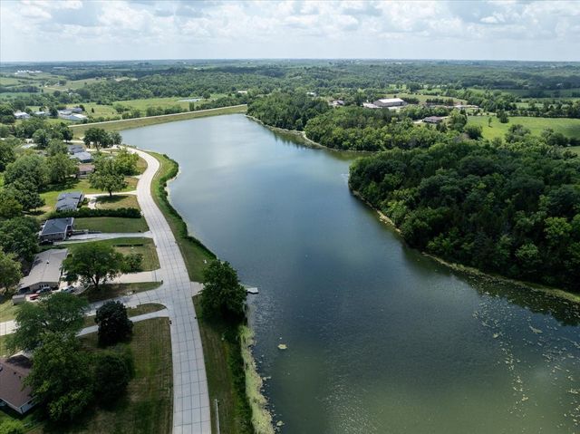 812 Lakeview Drive, Osceola, IA 50213