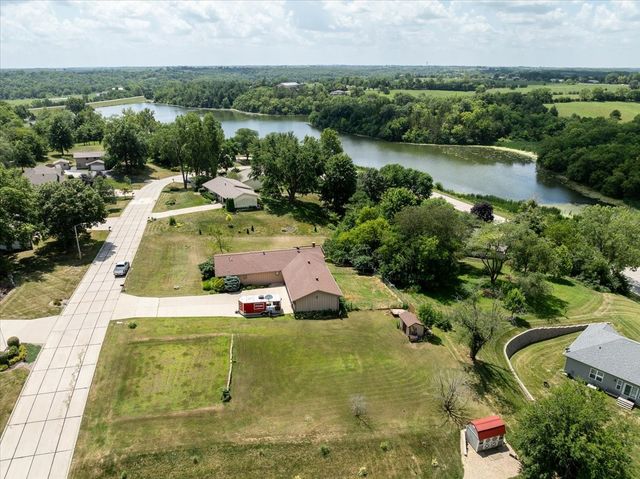 812 Lakeview Drive, Osceola, IA 50213