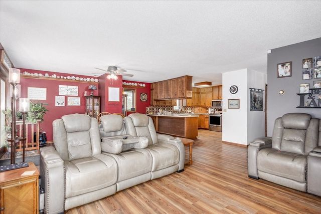 812 Lakeview Drive, Osceola, IA 50213