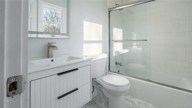 85 Drew Drive, Eastport, NY 11941