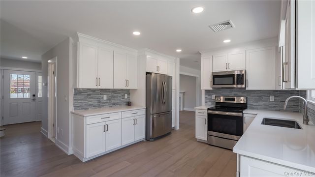 85 Drew Drive, Eastport, NY 11941