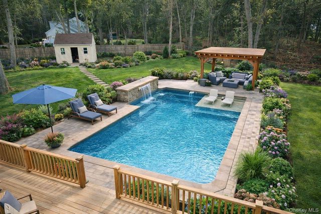 85 Drew Drive, Eastport, NY 11941