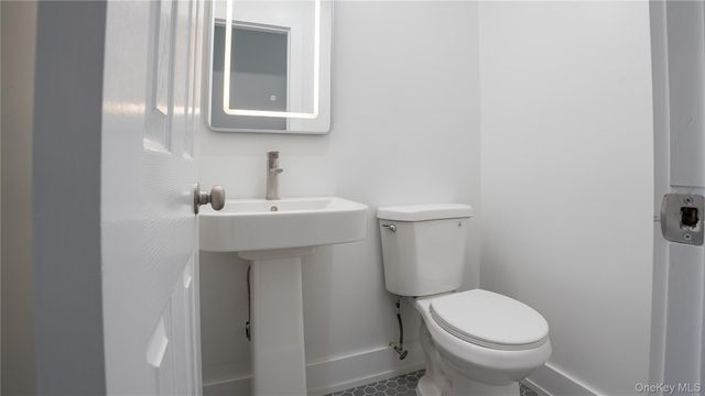 85 Drew Drive, Eastport, NY 11941