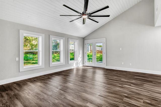 56 Crappie Crescent Road, Pottsboro, TX 75076