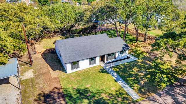56 Crappie Crescent Road, Pottsboro, TX 75076
