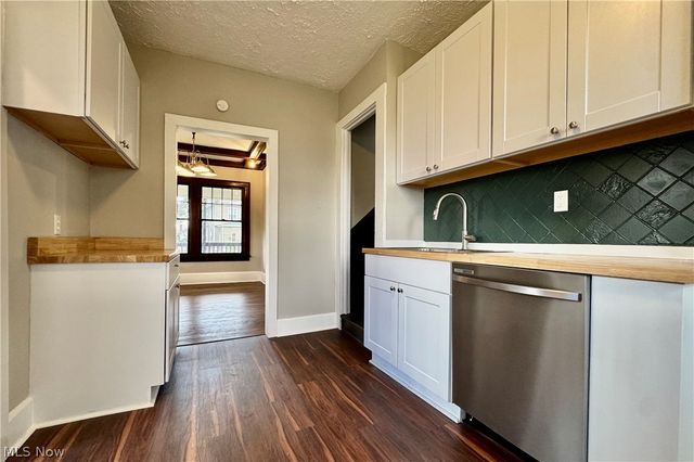 1225 Woodland Avenue NW, Canton, OH 44703