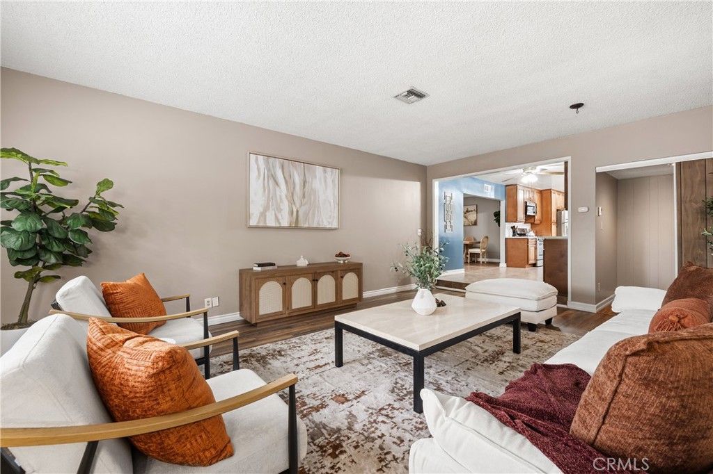 15944 Gledhill, North Hills, CA 91343 — exterior