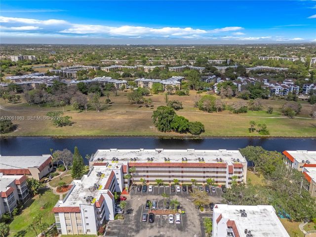 3551 Inverrary Drive 208, Lauderhill, FL 33319