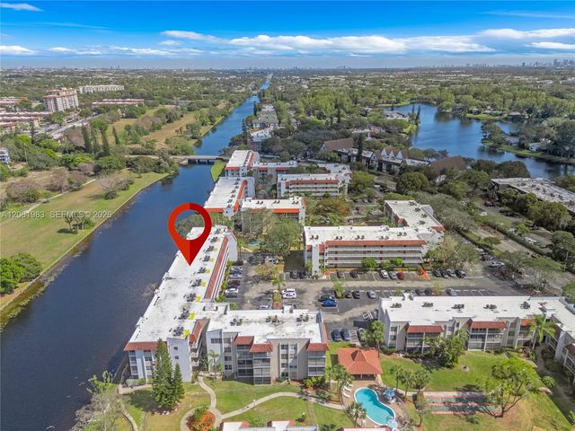 3551 Inverrary Drive 208, Lauderhill, FL 33319