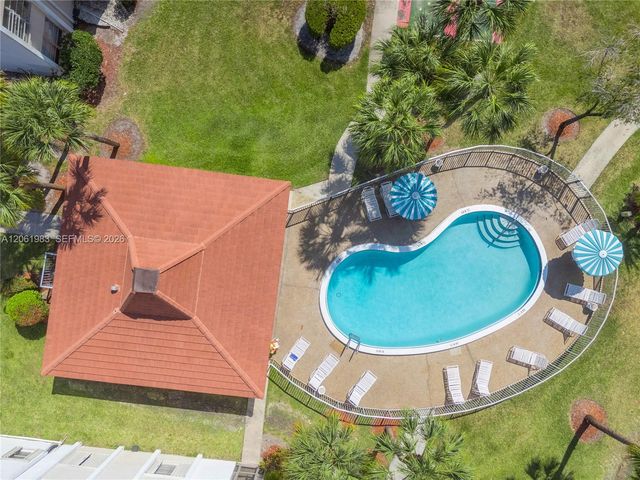 3551 Inverrary Drive 208, Lauderhill, FL 33319