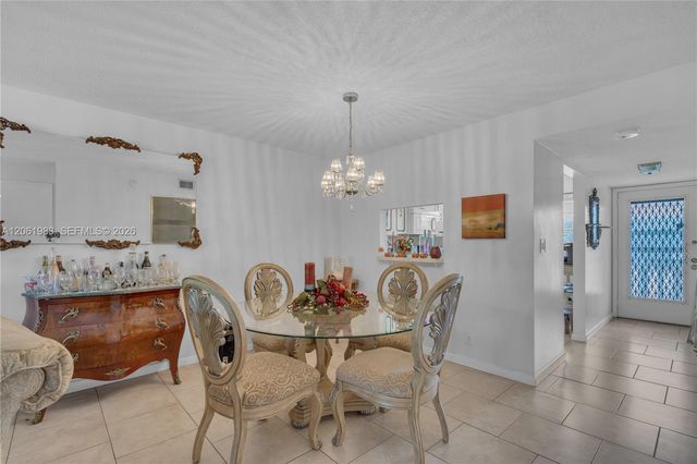 3551 Inverrary Drive 208, Lauderhill, FL 33319