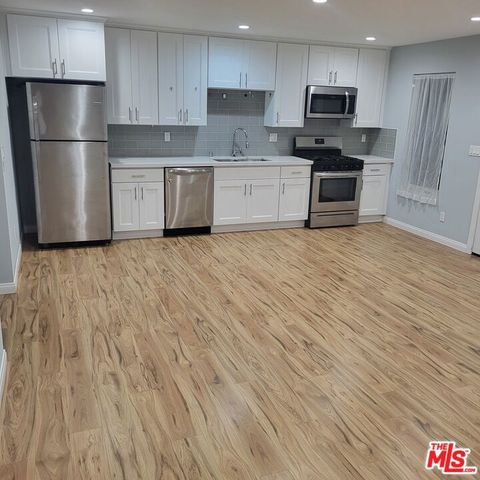 10829 W Woodbine Street, Los Angeles, CA 90034