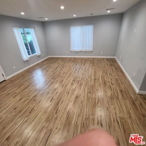 10829 W Woodbine Street, Los Angeles, CA 90034