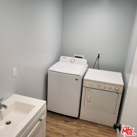 10829 W Woodbine Street, Los Angeles, CA 90034