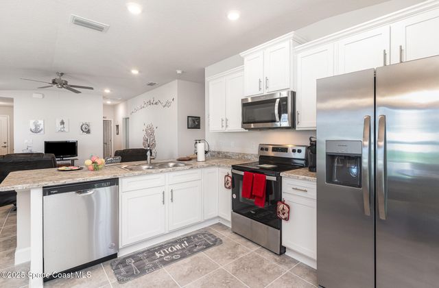 1029 Canfield Circle SE, Palm Bay, FL 32909