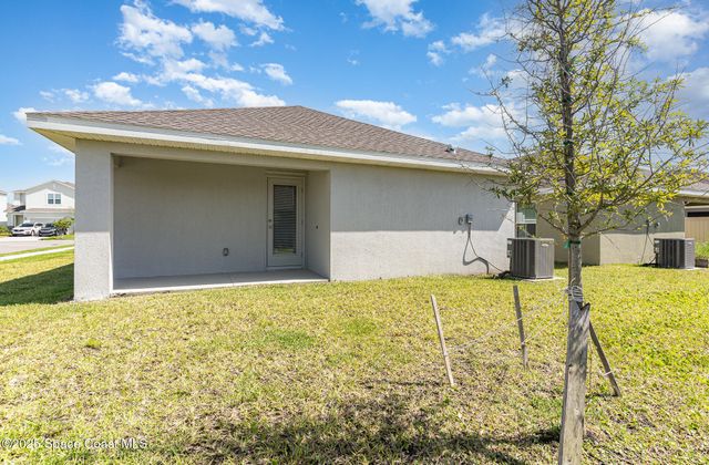 1029 Canfield Circle SE, Palm Bay, FL 32909