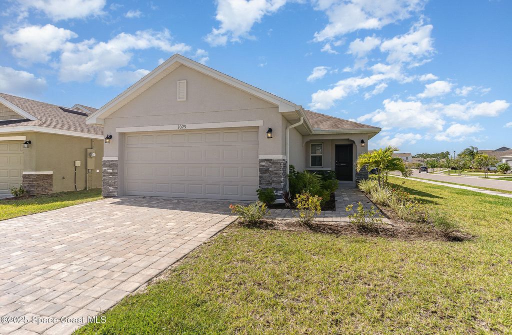 1029 Canfield Circle SE, Palm Bay, FL 32909