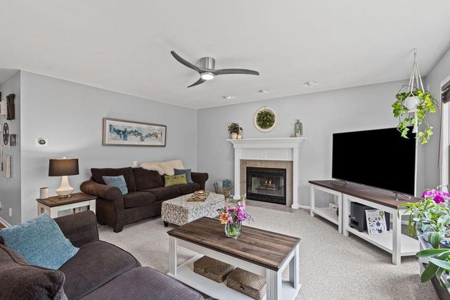 N1510 S Geneva AVENUE, Lake Geneva, WI 53147