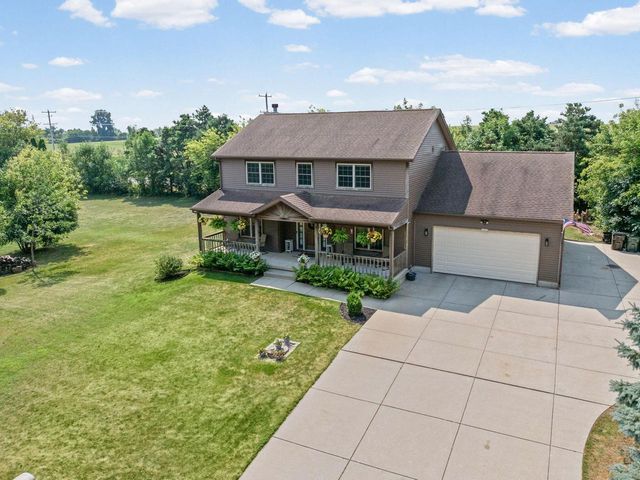 N1510 S Geneva AVENUE, Lake Geneva, WI 53147