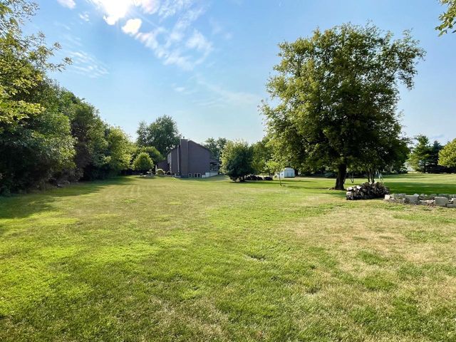 N1510 S Geneva AVENUE, Lake Geneva, WI 53147