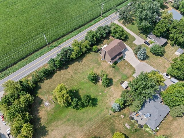 N1510 S Geneva AVENUE, Lake Geneva, WI 53147