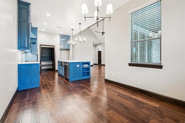 4900 Pont Neuf Road, Edmond, OK 73034