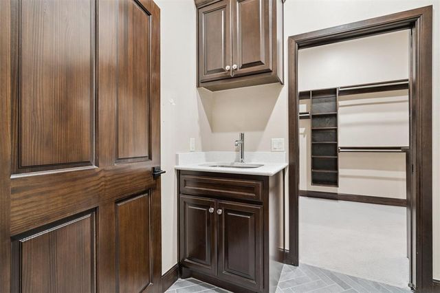 4900 Pont Neuf Road, Edmond, OK 73034