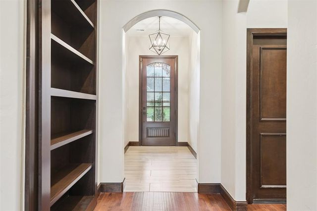 4900 Pont Neuf Road, Edmond, OK 73034