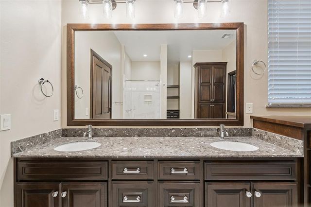 4900 Pont Neuf Road, Edmond, OK 73034